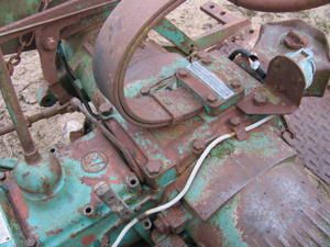     tractor IMG-1732.jpg