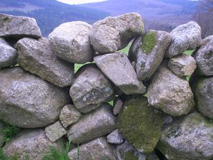 Mur_de_pierres_seches-_Les_Bains_-_Sainte_Feyre_-23---1-.jpg