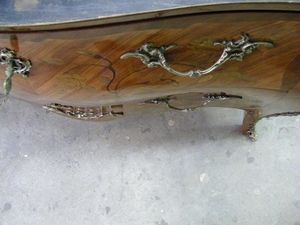 commode plaquee Louis XV