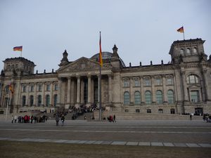 Reichstag durant une journée ensoleillée