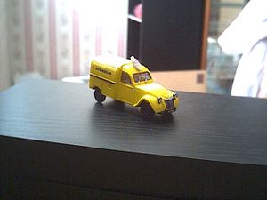 Citroen-2CV-camionette-michelin-Revue-Norev--0905.jpg