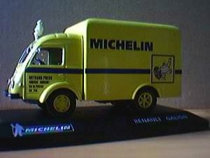 Michelin-Renault-galion-1960-collection-3-Altaya-11-95-026.jpg