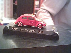 VW-Coccinelle-Pompier-1950-Solido-0092.jpg