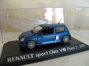 Renault Clio V6 phase 2 2002 Revue renault n82
