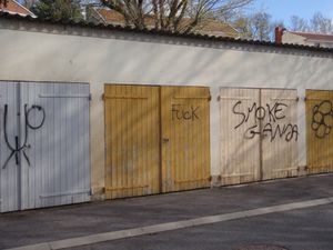 la-d-co-de-St-Lys-laiss-e-par-la-municipalit--.JPG