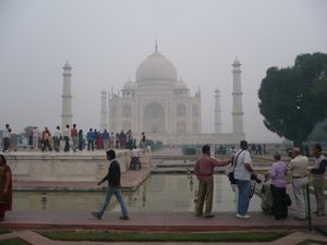 ESPLANADE DIANA DEVANT LE TAJ