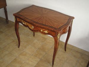table-Louis-VX 0565
