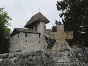 Villeneuve-de-Mezin-eglise-fortifiee--3-.jpg
