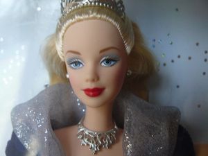 barbie-holiday-blonde-1999-2.JPG