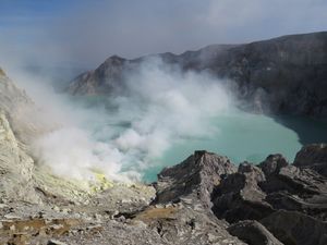 Volcan-Kawa-Ijen-Java-est 2553