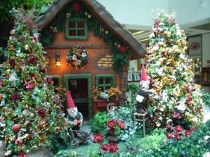 Christmas_decoration.jpg