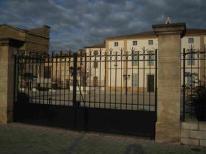 cour ancien hôpital