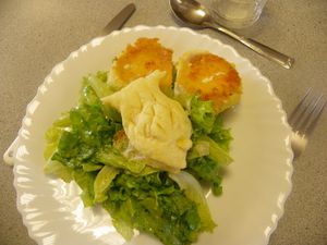 Salade de chèvre chaud