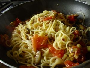 Spaghetti noci melanzane