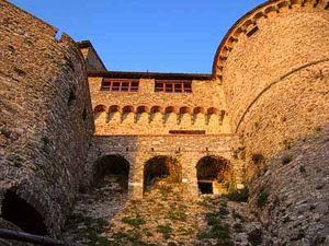 castello-di-fosdinovo.jpg