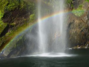 mf-waterfalls.JPG