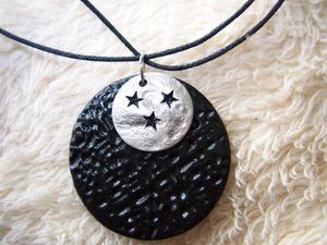 Collier fimo étoile noir é argent