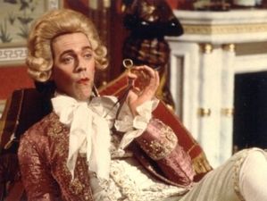 hugh laurie blackadder blog lola