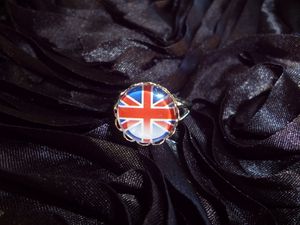 bague-dentelee-angleterre.JPG