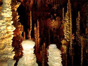 grottes Aven Armand