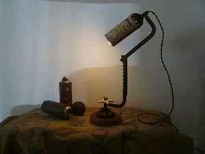 lampe récup, rouille, bombe peinture, scie à métaux