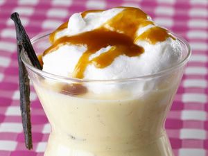 photo-recette-oeuf_a_la_neige_creme_anglaise_et_caramel_au_.jpg