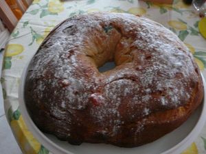 Couronne des rois aux fruits confits 640x480