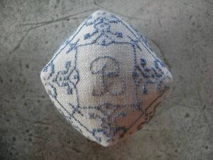 biscornu-recu-face.jpg