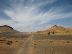 Erg-Chebbi---endlich-Piste-544.jpg
