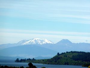 03 Taupo - Vue sur les volcans 01