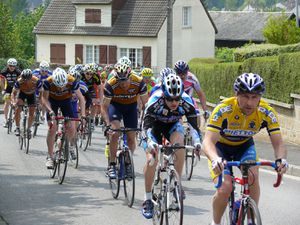 Course cycliste Bucy le long 20100508 (16)