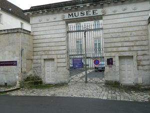 Musee-d-Angouleme--precede-d-un-bouquet-006.JPG