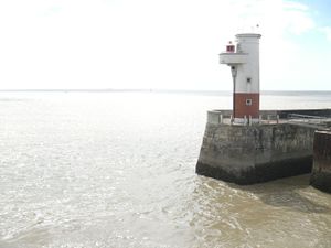 Le phare au nord de l'estuaire de la gironde