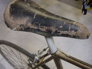 R selle av resto