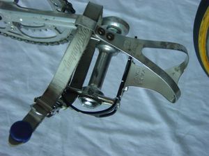 R-pedale-dessus-new.jpg
