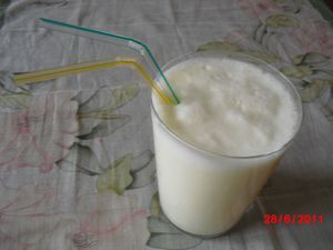 CIMG5888--MILK-SHAKE--POIRE-ABRICOT--.JPG