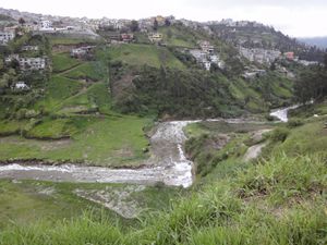 La vallee du Rio Machangara avec Las Orquideas a gauche