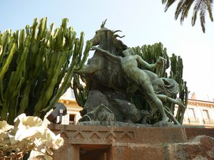 statue square mérimée (2) (800x600)