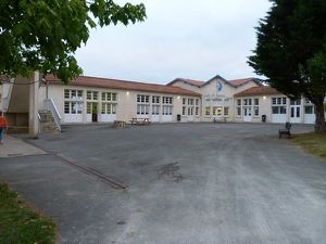 P1010268st-palais.JPG