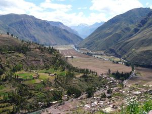 0002 Cuzco - Sur la route de Pisac
