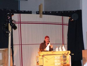 Spectacle-de-marionnettes---mars-2013.jpg