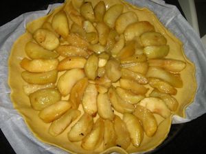 tarte-cremeuse-aux-pommes-caramel--3-.jpg