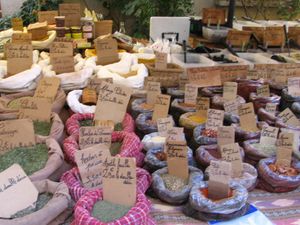 marché Issigeac en Dordogne dimanche matin (28)