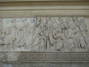 Ara_pacis_fregio_lato_ovest_1.JPG