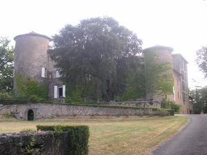Chateau-de-Montcuquet.JPG