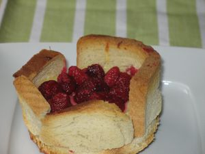 charlotte pain de mie framboises
