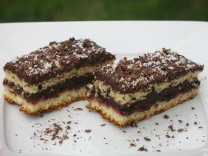 genoise-cerise-chocopart-.JPG