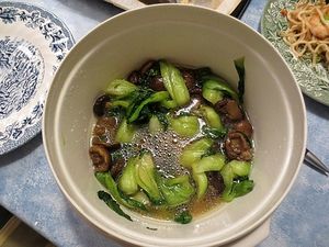 Pak Choi mit Pilzen