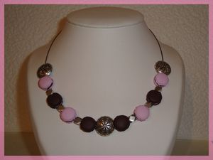 collier-macarons-rose-pale-et-choc--avec-perles-metal-28-.jpg