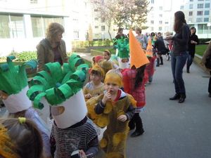 C\u0027est dans les classes de l\u0027école Brassens qu\u0027ont poussé les petits légumes qui ont transformé la cité Saint Michel en jardin féérique cet après midi à